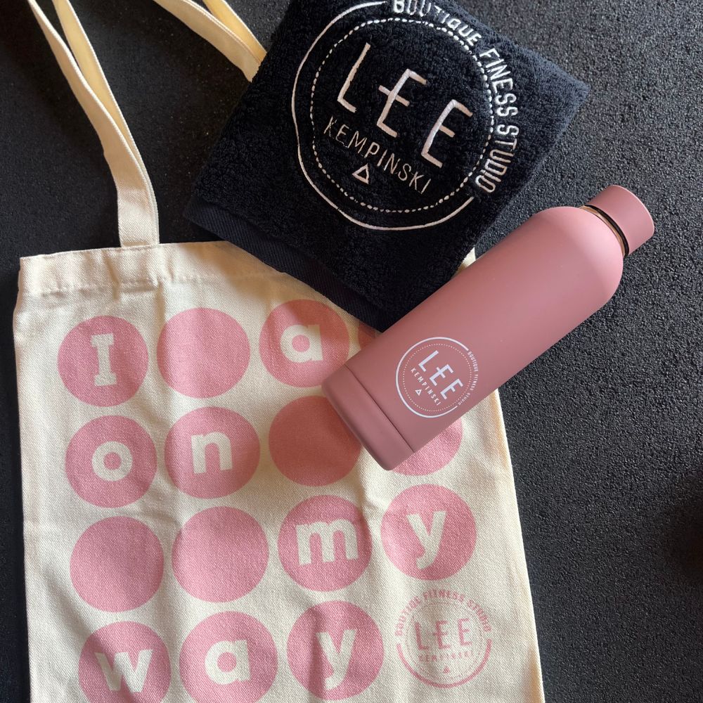 מארז- תיק מגבת ובקבוק